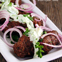 Sultan Köftesi. Tureckie klopsiki Sułtana 