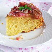 odwrócone ciasto z rabarbarem…