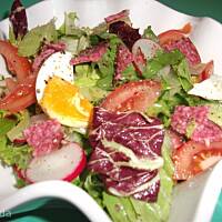Sałata z chorizo 