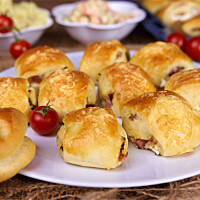 Poduszeczki z serem i szynką