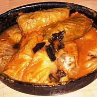 Gołąbki w sosie piwno-pomidorowym 