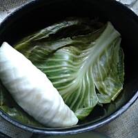 Gołąbki w sosie piwno-pomidorowym 