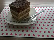 Fot. anika1230, Miodownik z kremem i orzechami