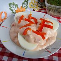 Jajka w sosie andaluzyjskim. 