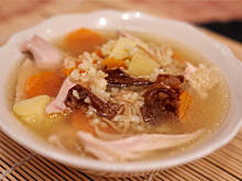 Fot. Wkn, Codzienna zupa drobiowa z wermiszelem i kurkami