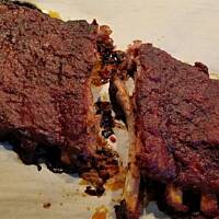 Żeberka długo pieczone w sosie BBQ