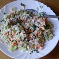 surówka z brzuszków łososia z ryżem