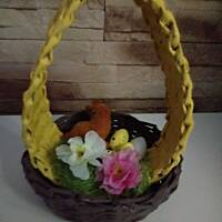 Wielkanocne wyroby z papierowej wikliny