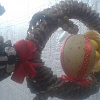 Wielkanocne wyroby z papierowej wikliny