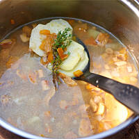 Krem z kurek z tymiankiem