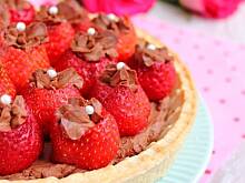 Fot. Mloda, Tarta czekoladowa "Nadziana truskawka"