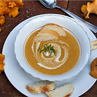 Krem z kurek z tymiankiem