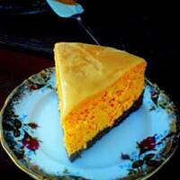 Sernik dyniowy z polewą krówkową