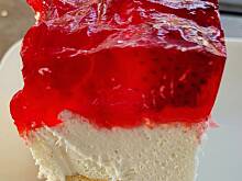 Fot. ekkore, Ciasto z truskawkami - wersja low carb