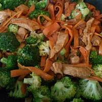 Orientalny kurczak z warzywami