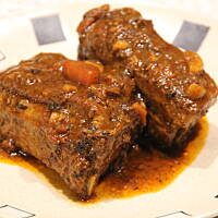 Żeberka Z Szybkowaru w sosie warzywno-grzybowym