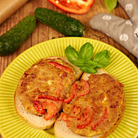 Kotlety mielone z papryką i serem