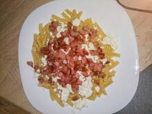 Fot. z_kuchni_wzięte, Makaron z kiełbasą, cebulą i białym serem