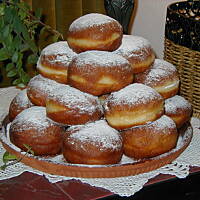 Faworki, pączki i inne smażone ciasteczka