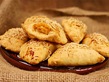 Fot. Wkn, Kruche pierożki z soczewicą