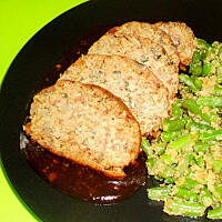 Pieczeń lub kotlety z mięsa i kaszy gryczanej z sosem grzybowym wg M&Ł