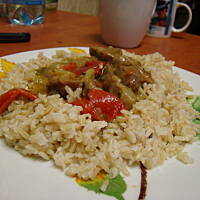 Gulasz z indyka z kolorową papryką