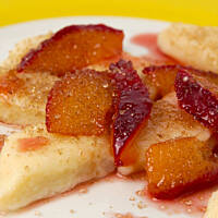 Kluski leniwe ze śliwką