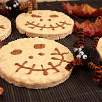 Ciasteczka na Halloween z zaszytą buzią