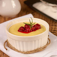 Budyń waniliowy z kaszą i sosem malinowym