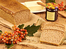 Fot. Wkn, Chleb mieszany miodowy