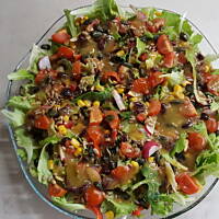 SAŁATKA Z PRAŻONYMI ZIARNAMI