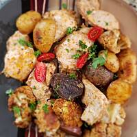 Chaat masala kurczak, ziemniaki, kalafior