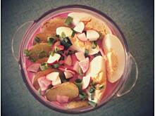 Fot. Merlin168, Chłodnik buraczkowy z pieczonymi ziemniaczkami i jajkiem