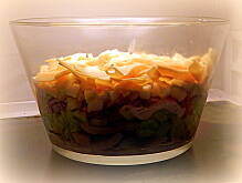 Fot. oczko, Sałatka śledziowa z ogórkiem i czerwoną cebulą