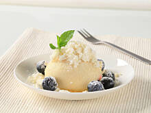 Fot. Redakcjo, Słodkie barany z twarogiem i serkiem wiejskim z jagodami