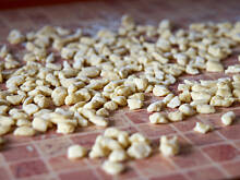 Fot. Wkn, Kluseczki domowe serowe do sosów