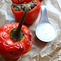  Papryka faszerowana ryżem, mięsem i warzywami 