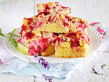 Fot. izaa_a, ucierane ciasto  z truskawkami na krupczatce...