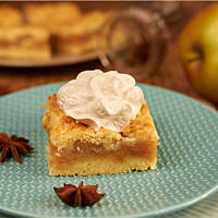 Szarlotka z tartego ciasta