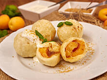 Fot. Wkn, Pierogi, kluski, knedle owocowe