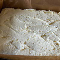 Sernik widelcowy ze śliwkami