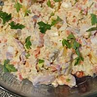 Sałatka z brzoskwiniami