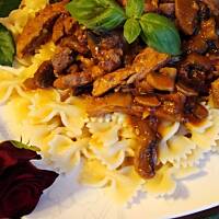 schab duszony z pieczarkami