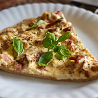 Pizza biała z kurkami