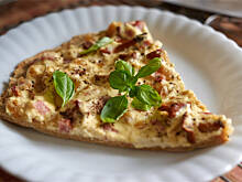 Fot. Wkn, Pizza biała z kurkami