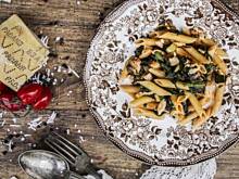 Fot. pegasusag, PENNE RIGATE Z RAGÚ Z KURCZAKA, WARZYW I POMIDORÓW