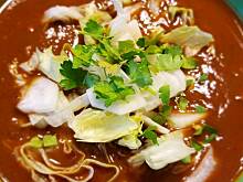 Fot. ekkore, Pozole rojo - meksykańska zupa paprykowa