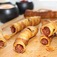 Kabanoski w cieście francuskim