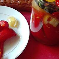 Papryka w zalewie curry.