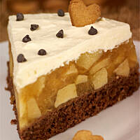 Jabłecznik na orzechowym spodzie